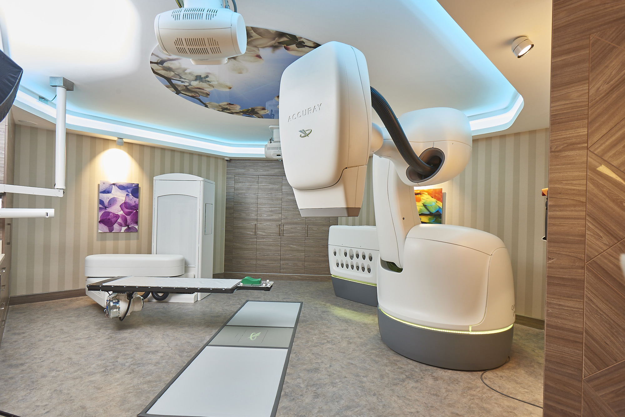 Cyberknife M6-1