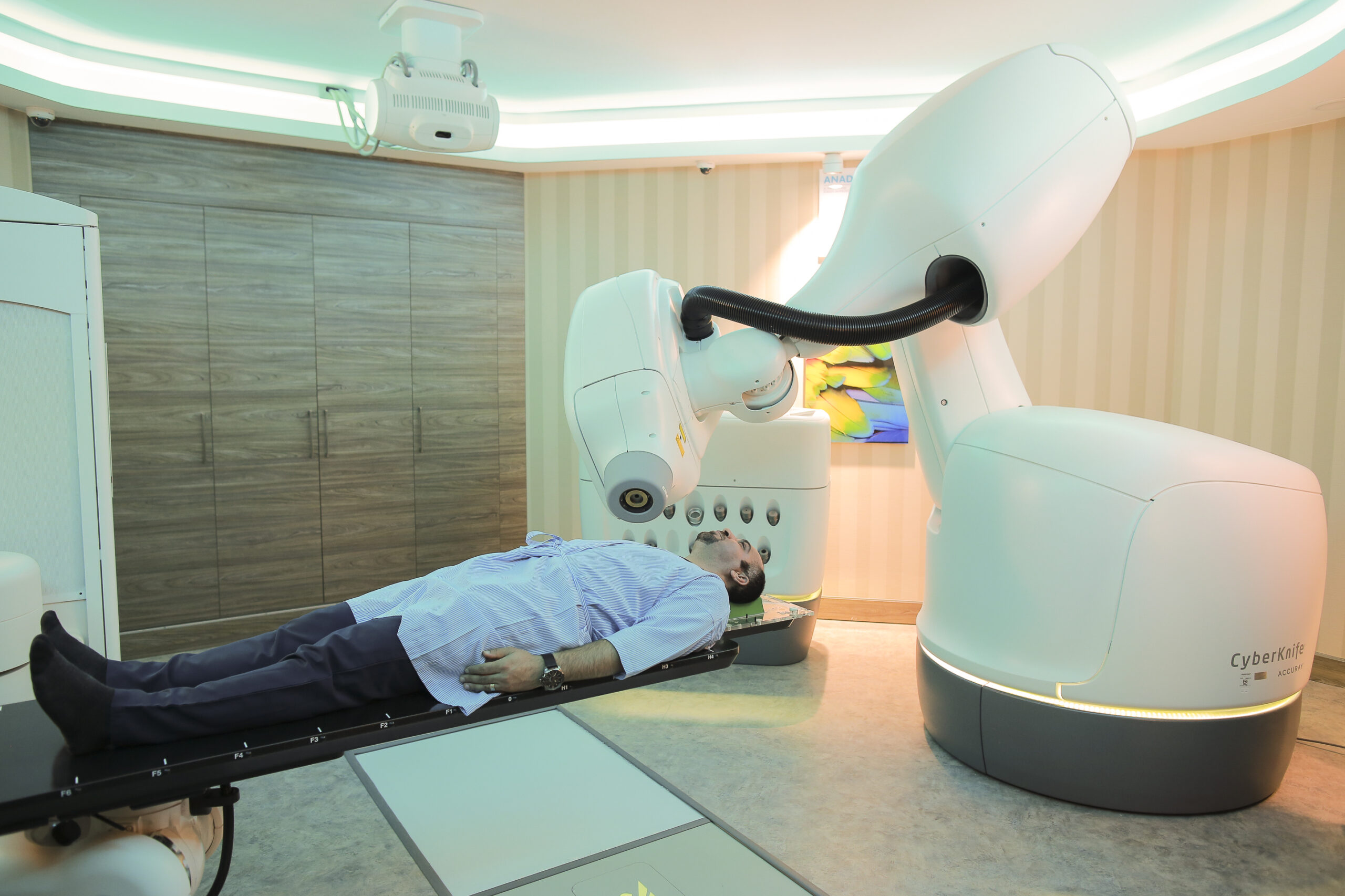 Cyberknife M6-2